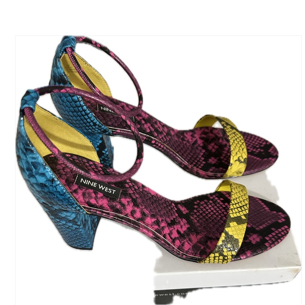 Nine West Yellow multi color texture pumps
